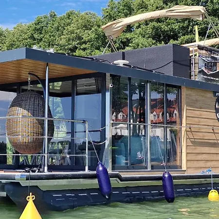 Hotel Houseboat - Ukiel Wellness &