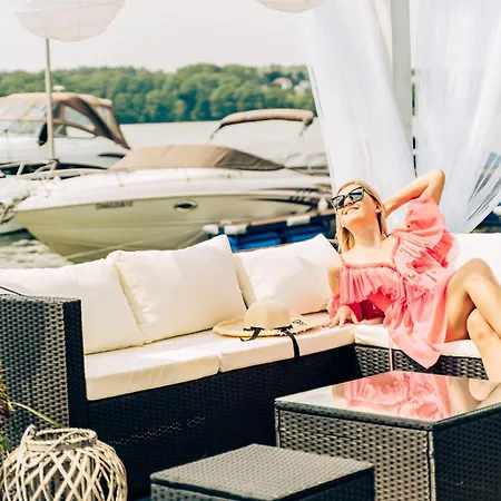 Hotel Houseboat - Ukiel Wellness &
